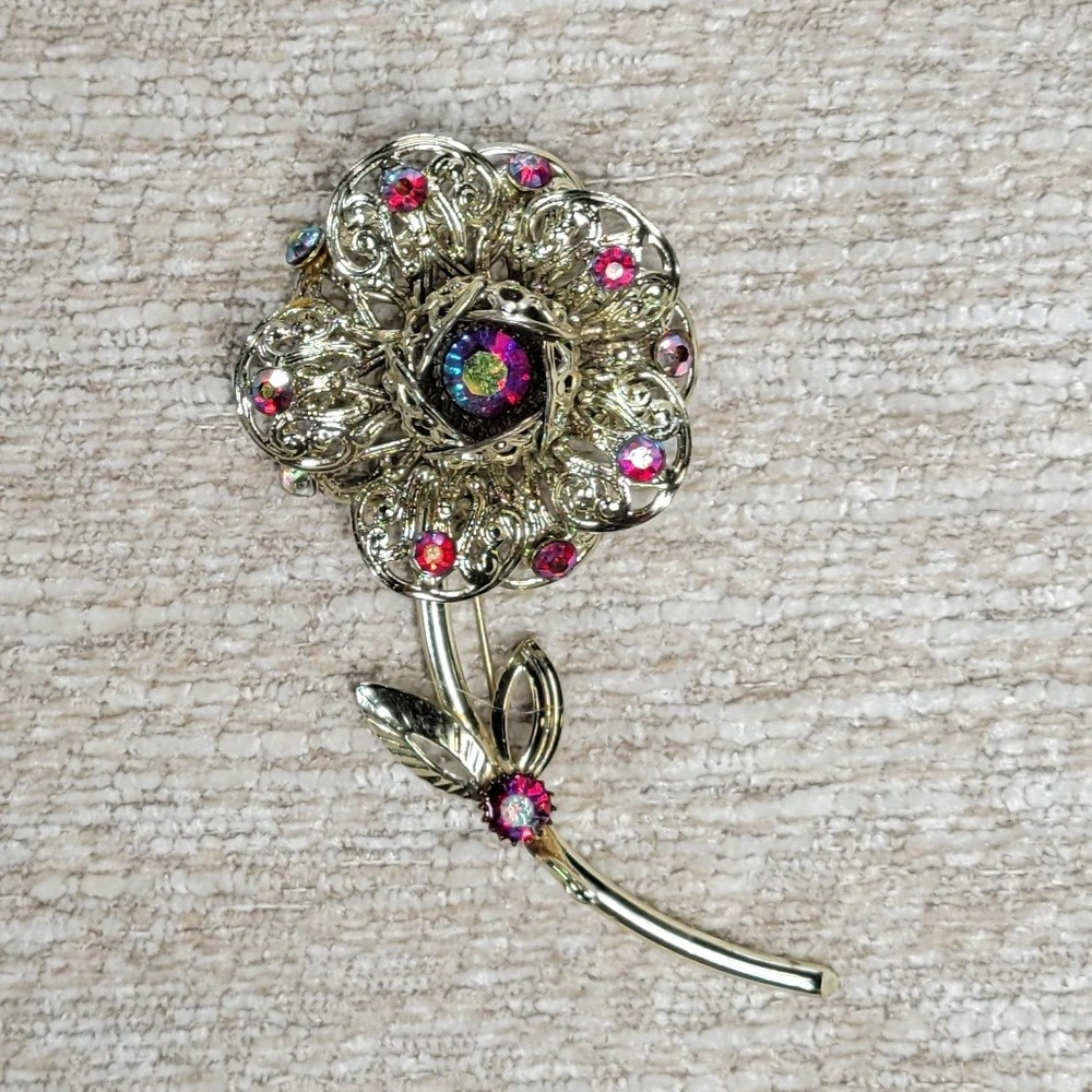 Sarah Coventry Flower Brooch Pin Gold Tone Aurora Borealis Rhinestone Vintage